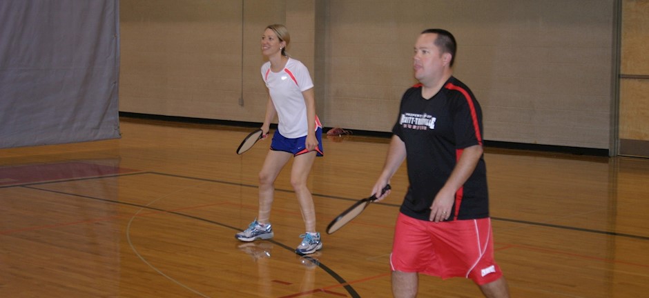 husband wife playing pickleball in trussville alabama, alabama pickleball, trussville pickleball, birmingham pickleball
